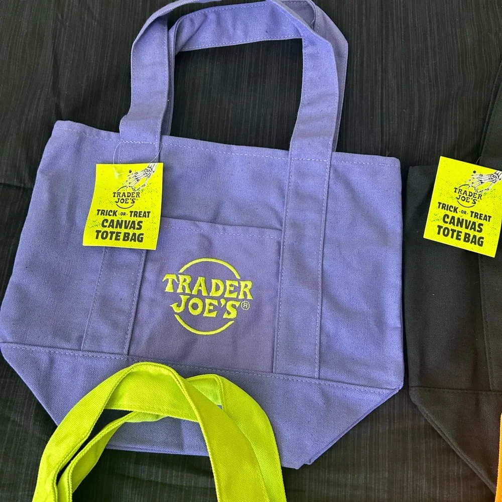 Trader Joe's Halloween Canvas Tote Bag Set